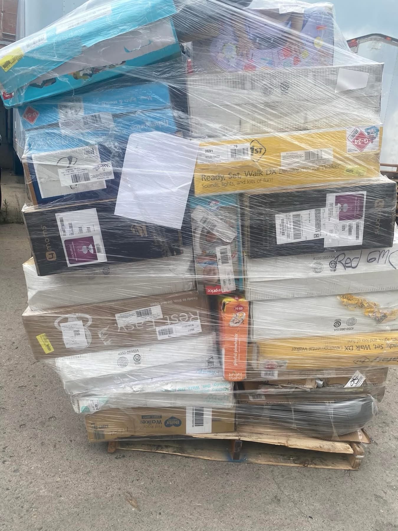 Kids Strollers Pallets