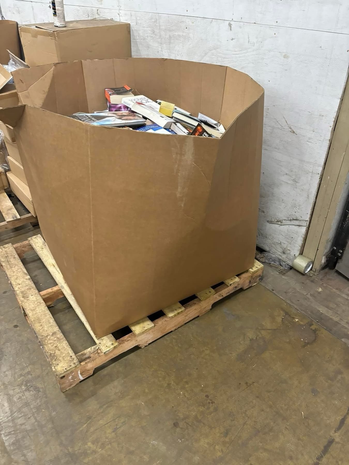 Mixed Books Pallets
