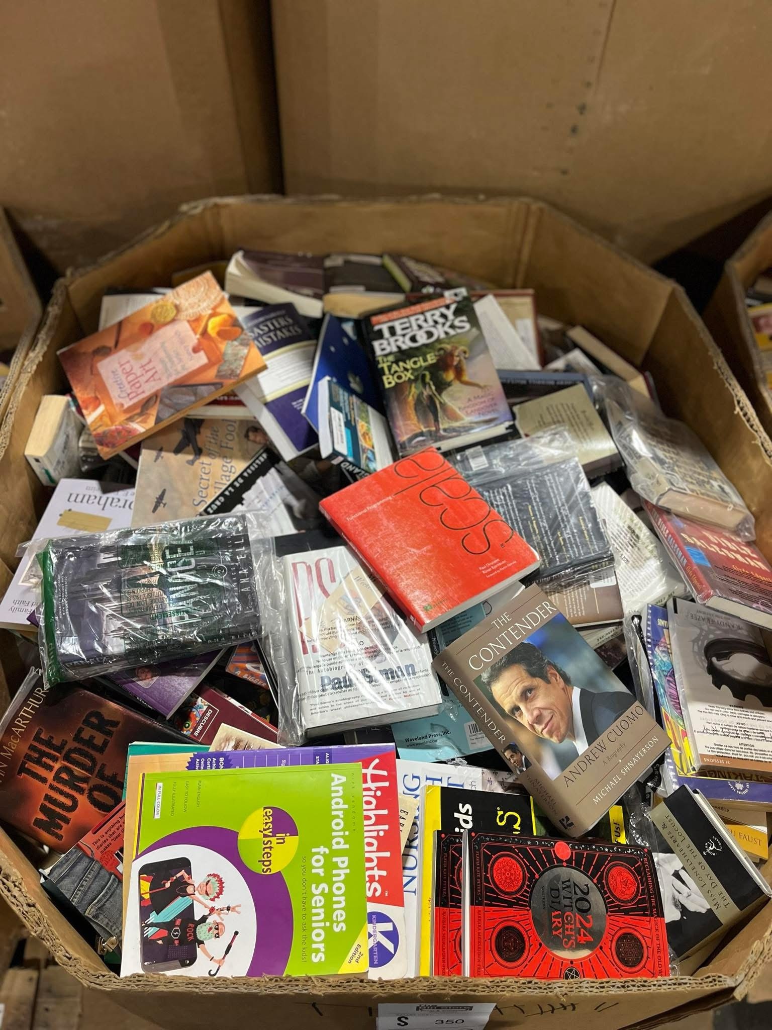 Mixed Books Pallets