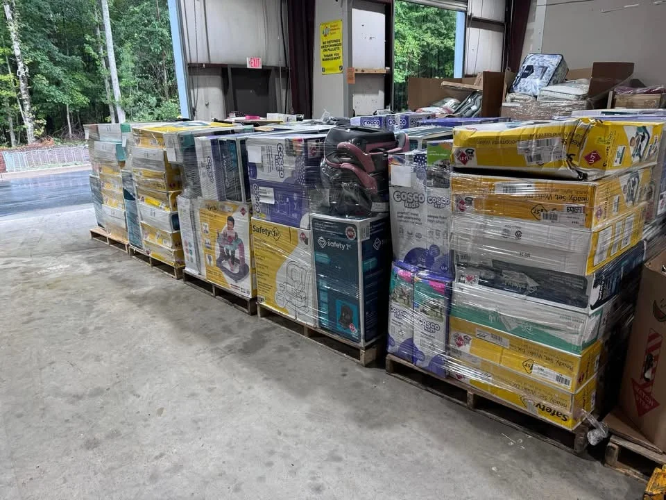 baby clothing pallets